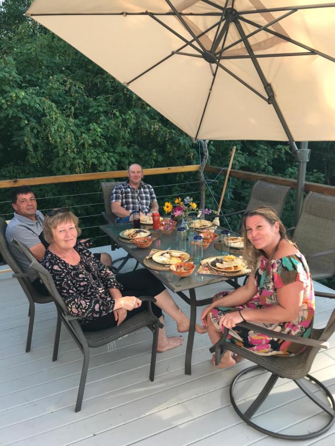 Pebble Springs Bnb Grand Beach Eksteriør bilde